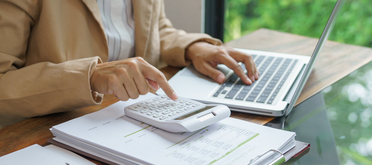 Wat kost bedrijfssoftware echt? Alle prijzen en verborgen kosten op een rij